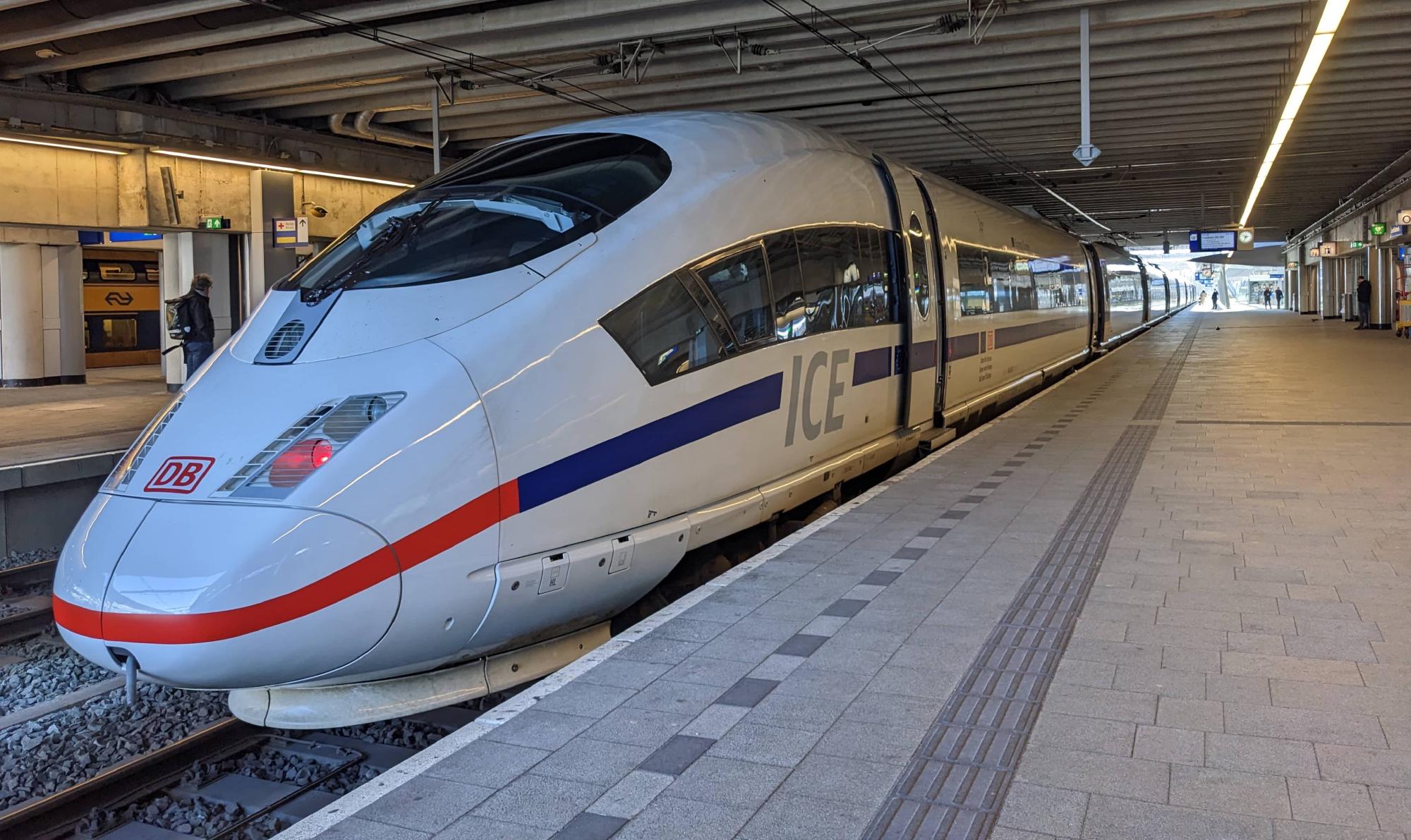 ICE 3M train stopped at a platform at Utrecht Centraal